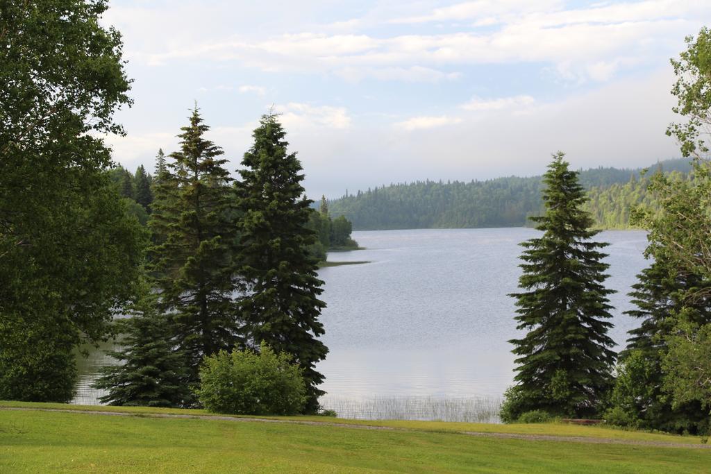 Catfish Lakefront Cabins & Campground Wawa Eksteriør billede